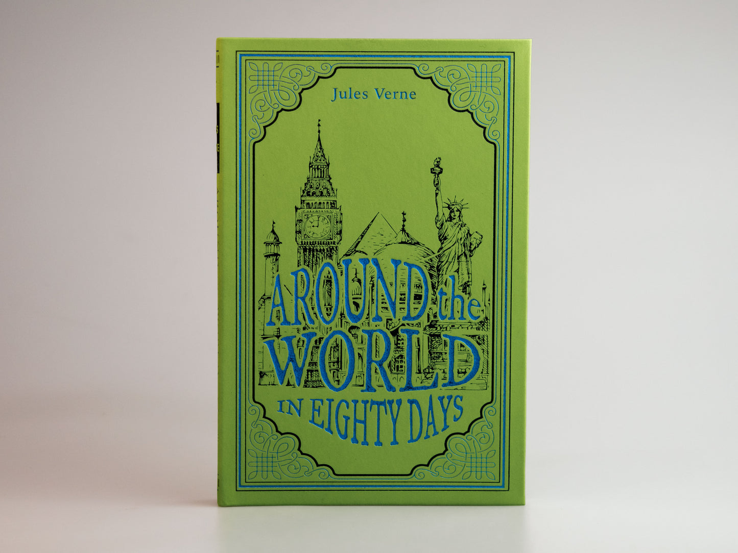 Around the World in Eighty Days Book Candle Bundle